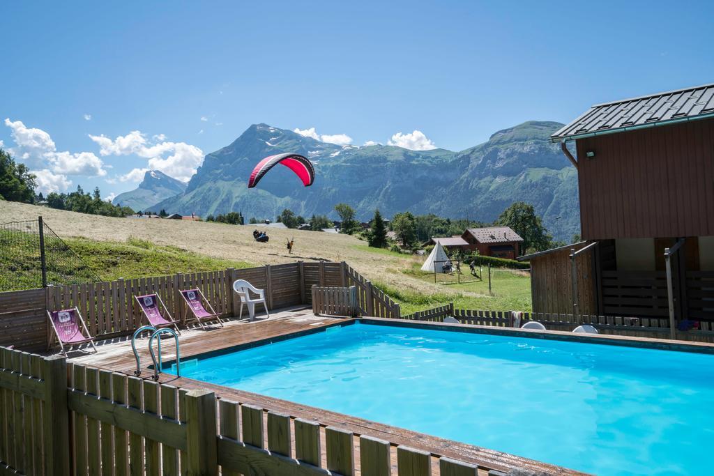 Village De Vacances Les Flocons Verts Les Carroz d'Araches Exterior foto